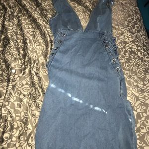 Jean dress size small